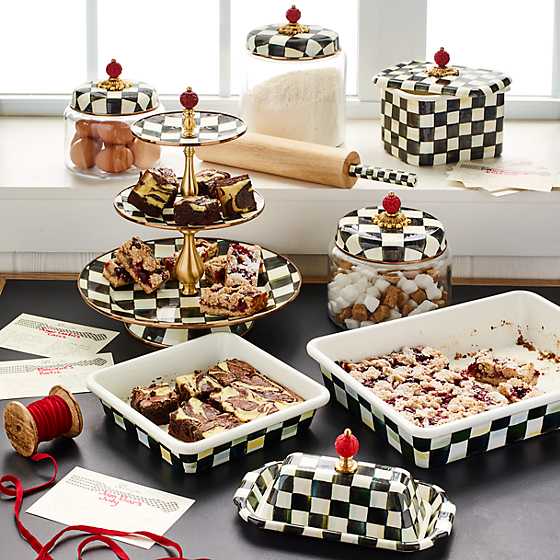 Shop Courtly Check Three Tier Sweet Stand Online in Dubai, UAE